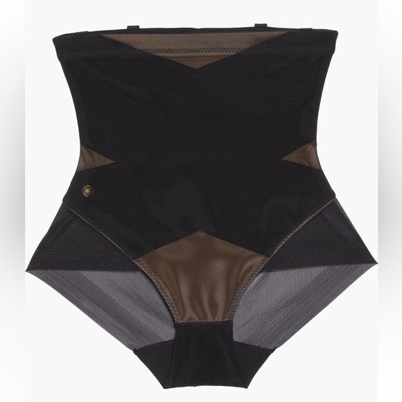 Honeylove SuperPower Briefs in Runway Size 1X - Picture 7 of 10